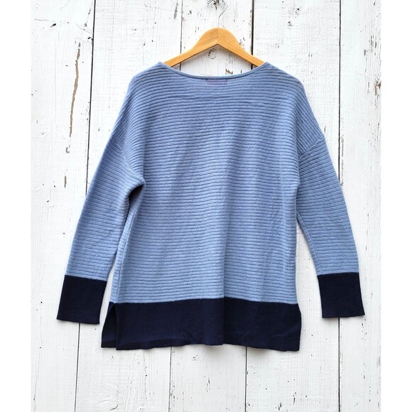 Isaac Mizrahi Women's Light Blue Navy Long Sleeve Sweater Sz M / L - Picture 2 of 3